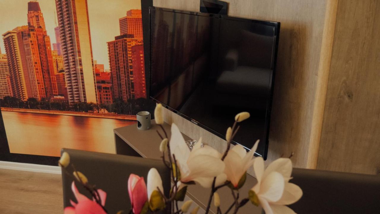 Newly Renovated Apartment ติรานา ภายนอก รูปภาพ