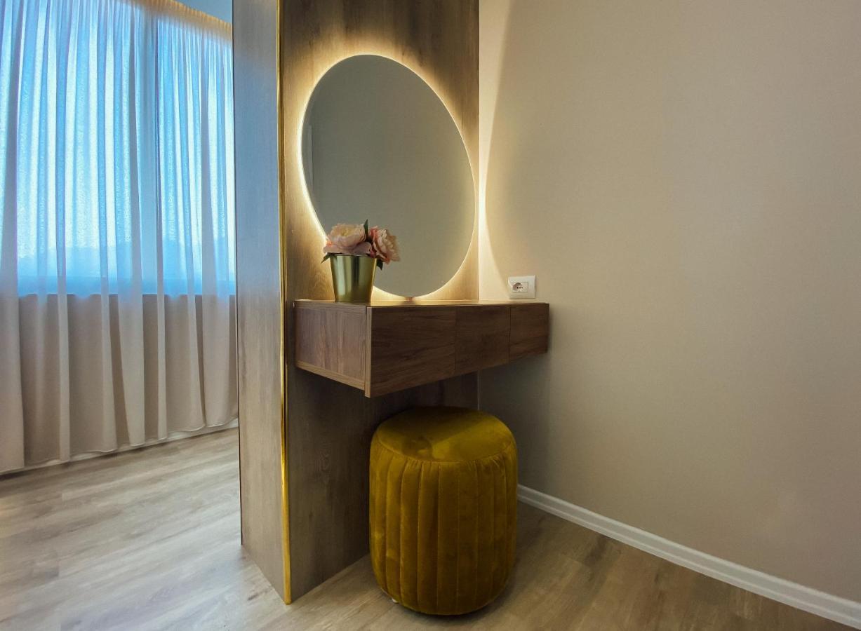 Newly Renovated Apartment ติรานา ภายนอก รูปภาพ